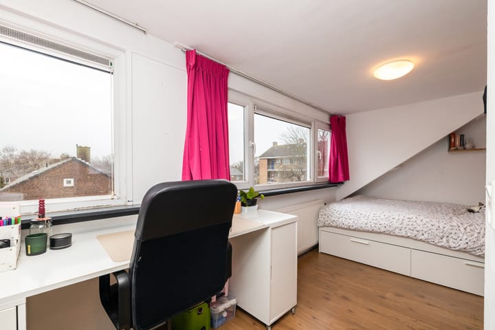 Photo 38 of Rozemarijn 85