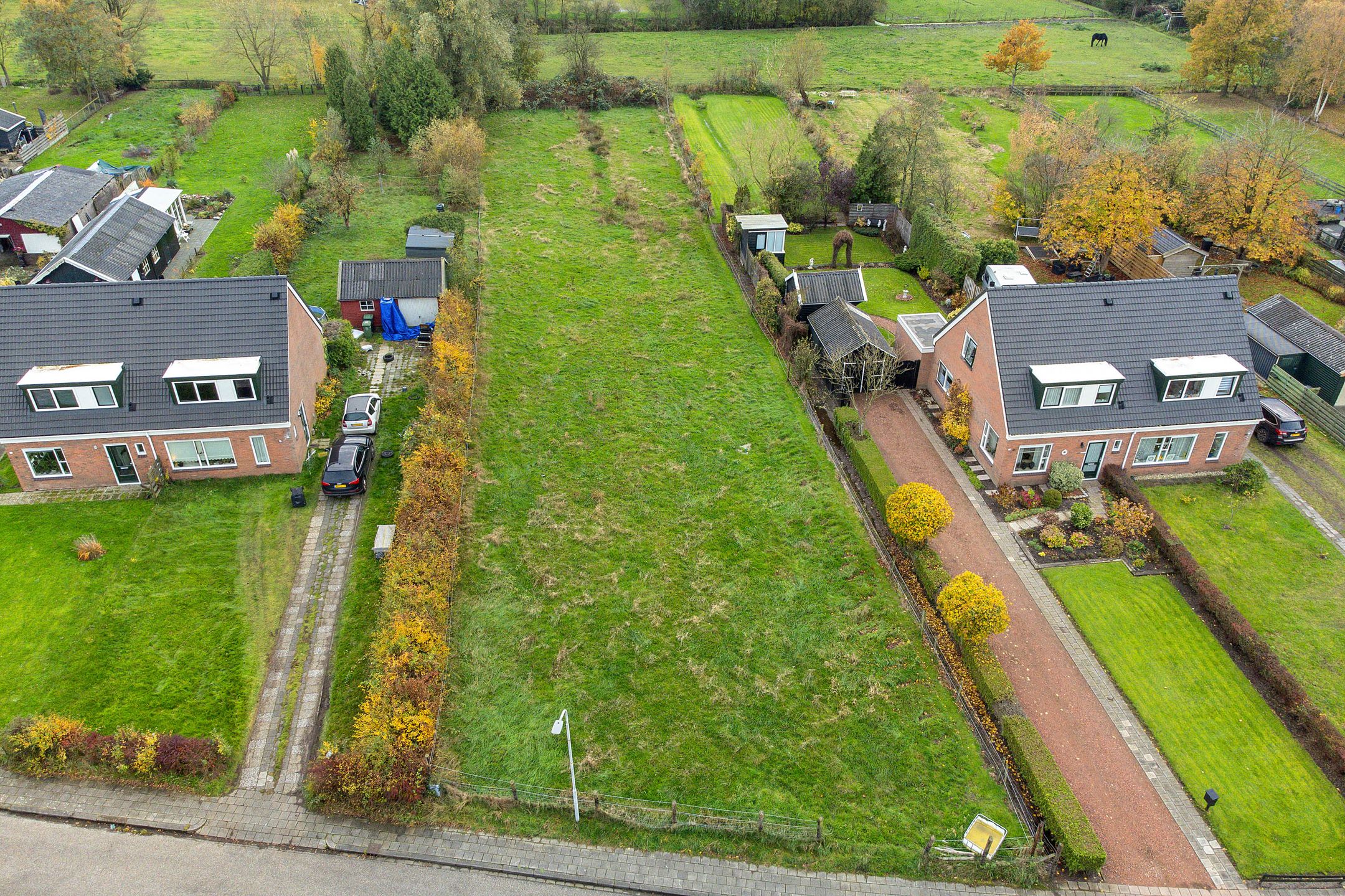 Boskwei naast nummer  false