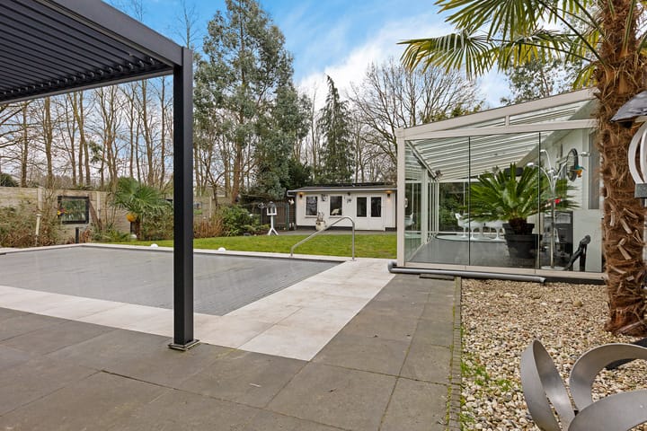 Foto 2 van Witte Hoeflaan 9