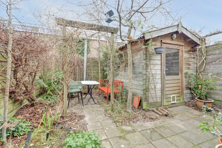 Photo 37 of Waalstraat 12