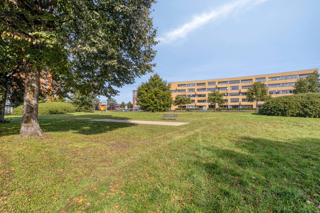 Photo 43 of Burgemeester Jhr. Quarles van Uffordlaan 171