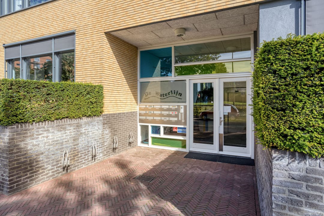 Photo 38 of Burgemeester Jhr. Quarles van Uffordlaan 171