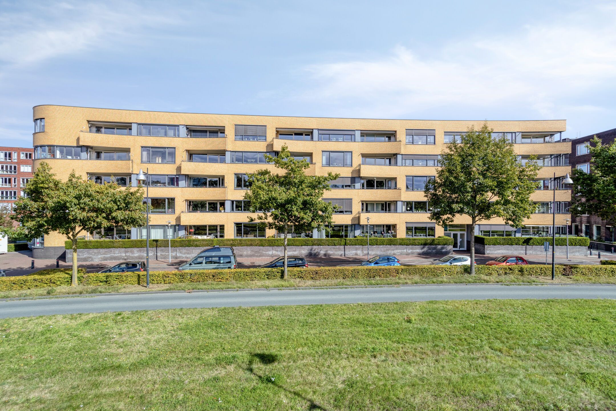 Photo 42 of Burgemeester Jhr. Quarles van Uffordlaan 171