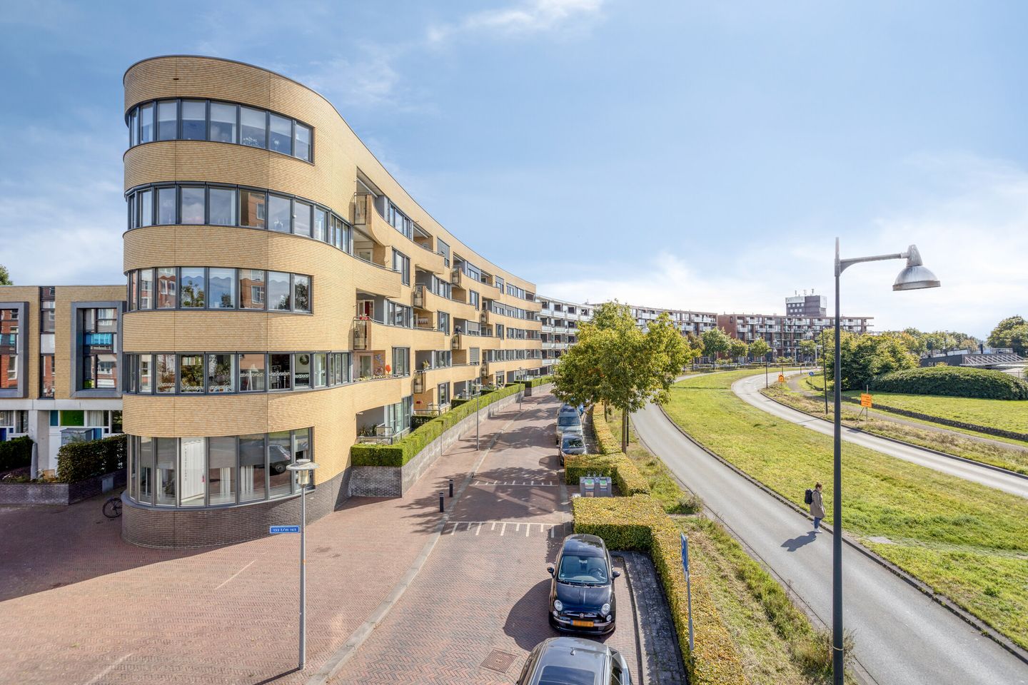 Photo 40 of Burgemeester Jhr. Quarles van Uffordlaan 171