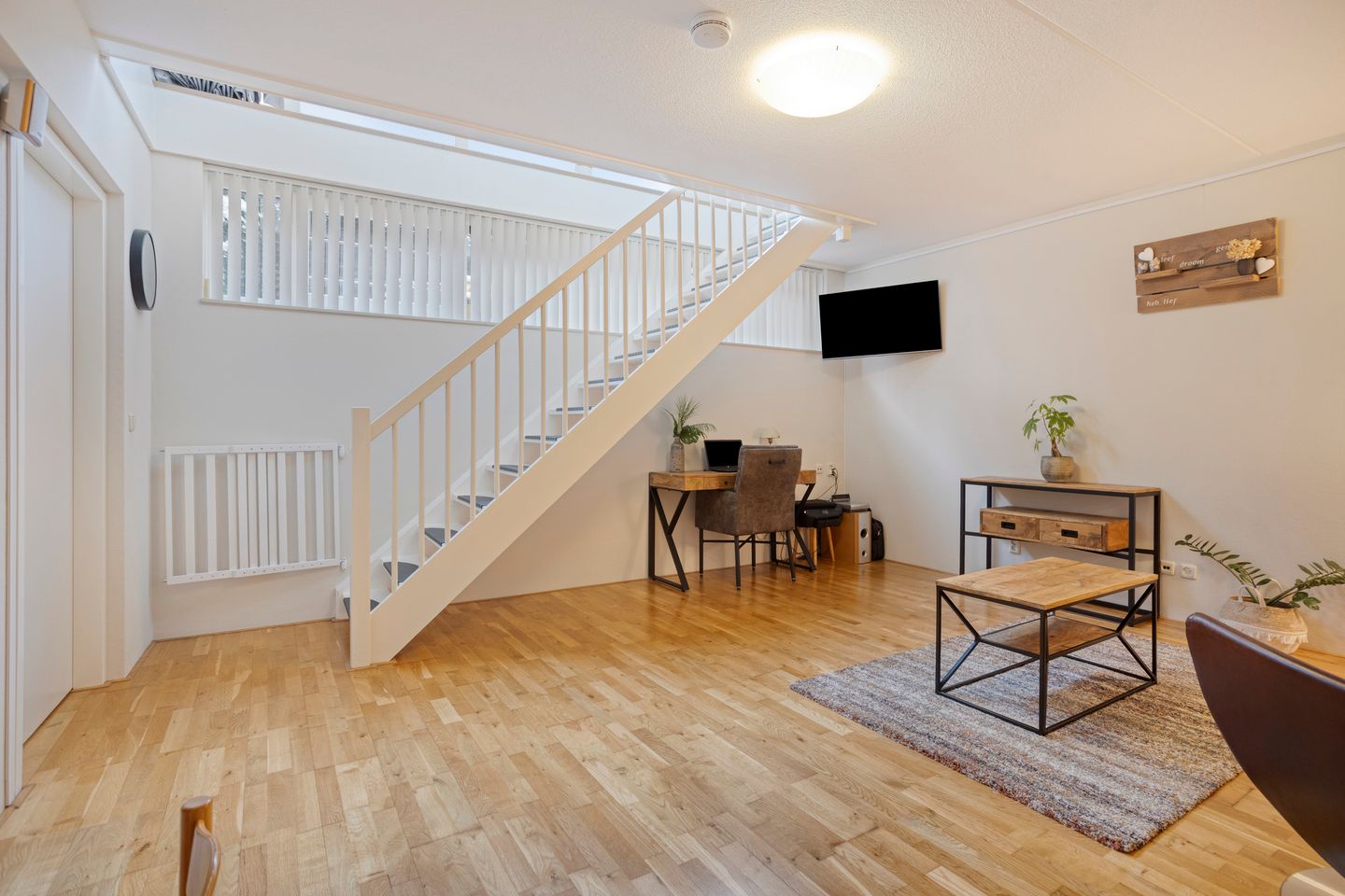 Photo 4 of Burgemeester Jhr. Quarles van Uffordlaan 171