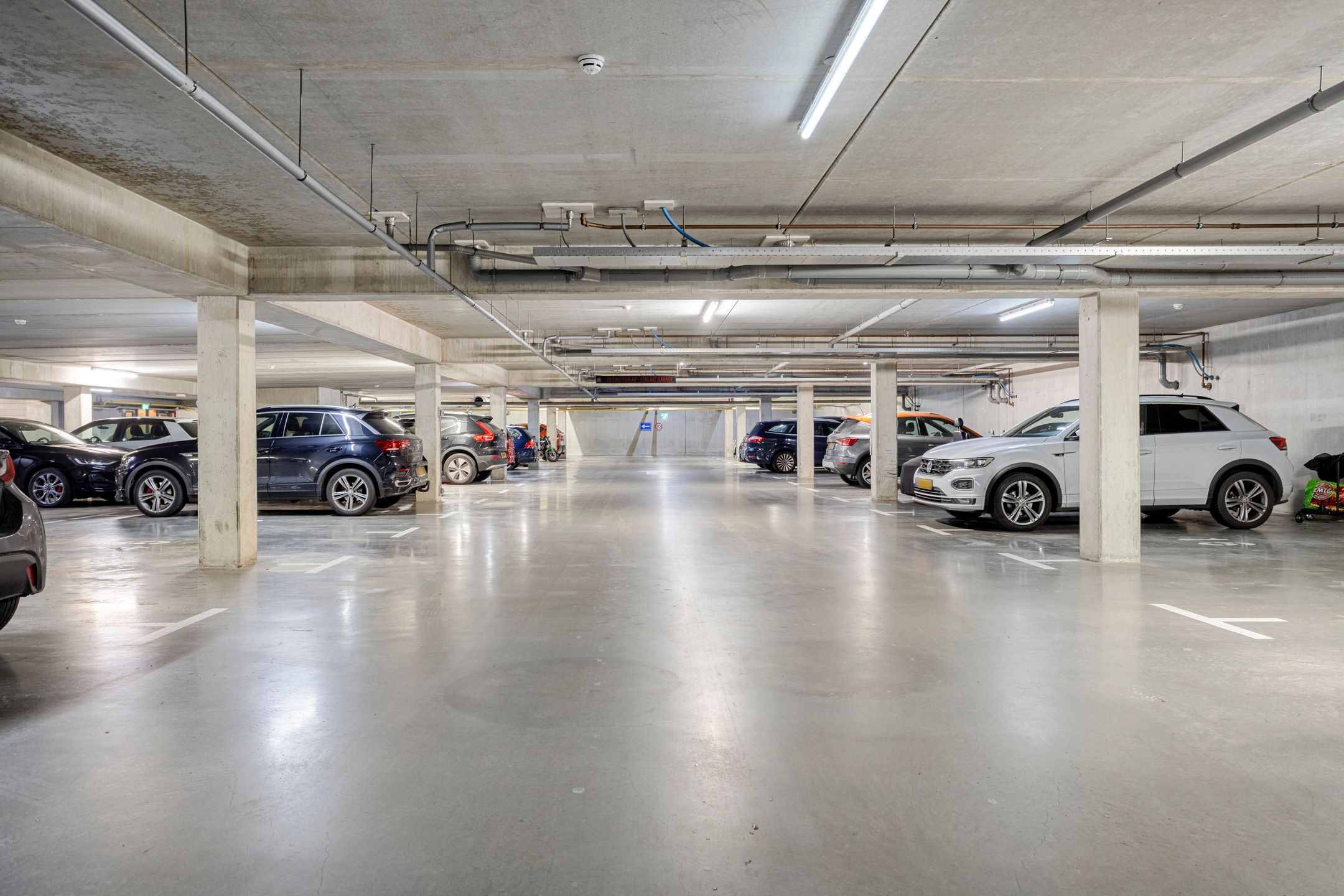 Photo 36 of Burgemeester Jhr. Quarles van Uffordlaan 171