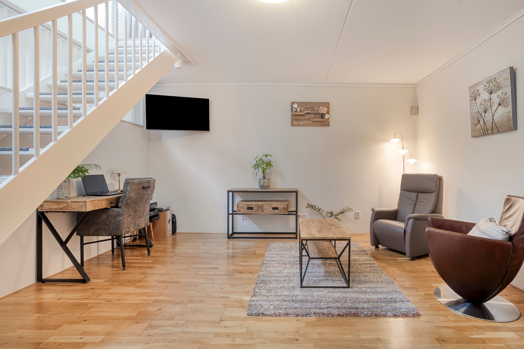 Photo 27 of Burgemeester Jhr. Quarles van Uffordlaan 171