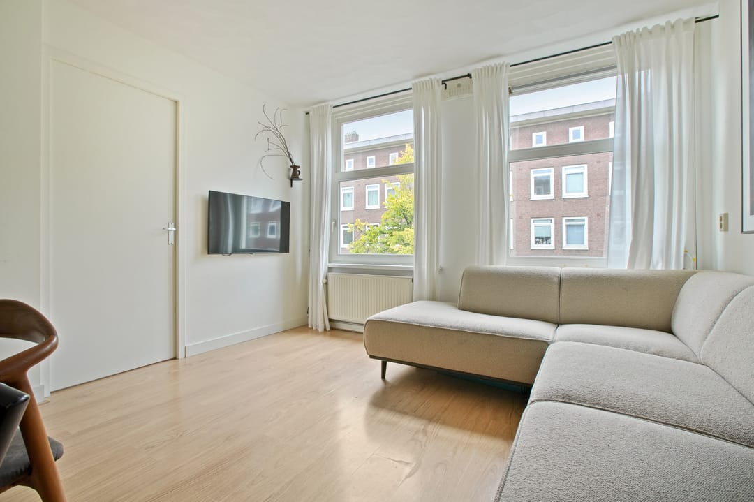 Photo 2 of Orteliusstraat 108-2