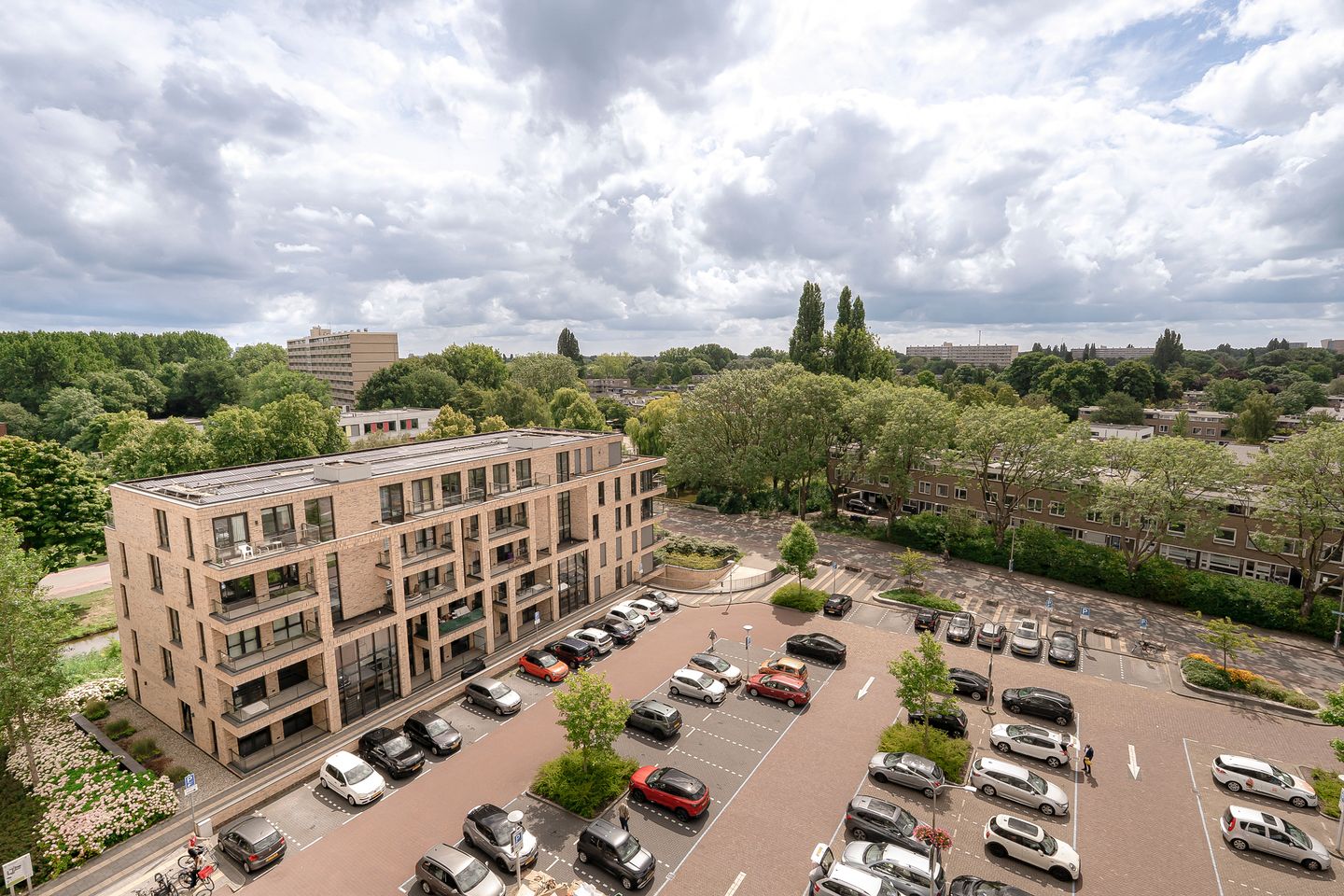 Foto 4 van Kostverlorenhof 142