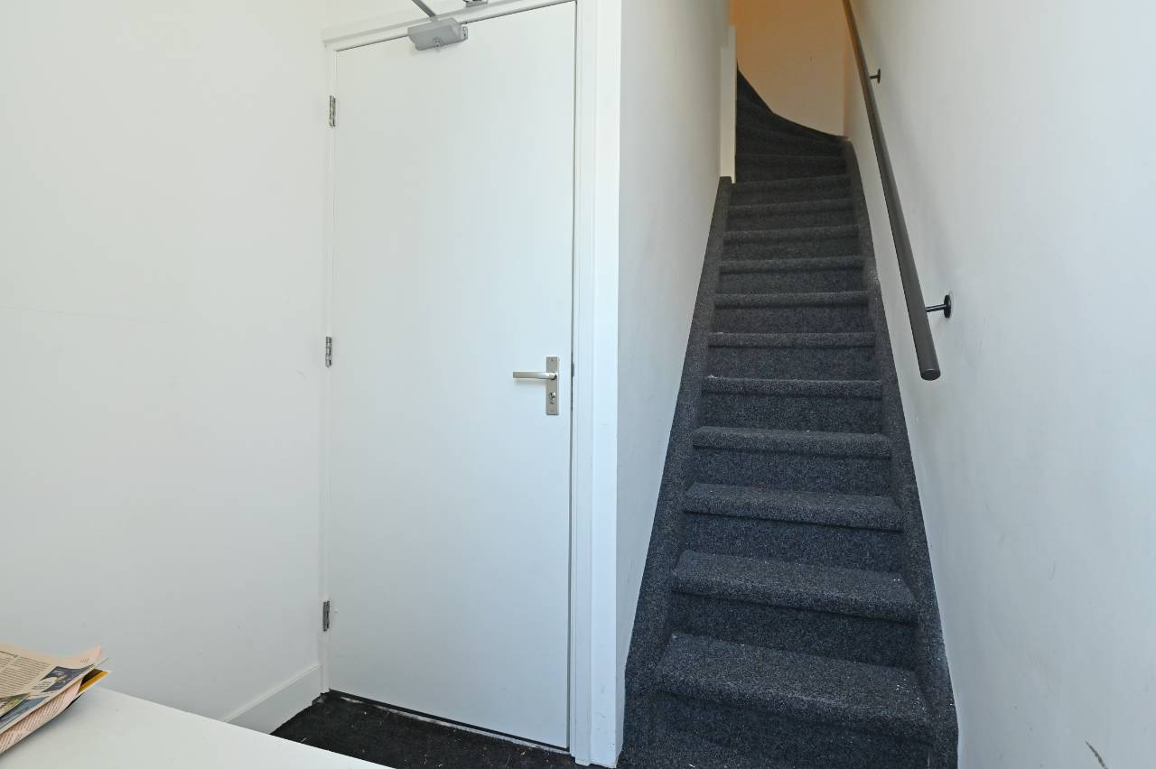 Photo 5 of Anna Beijerstraat 21-C