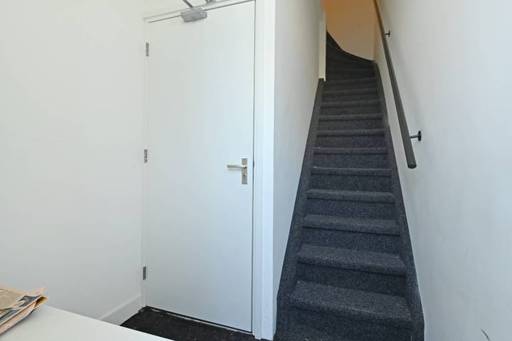 Photo 5 of Anna Beijerstraat 21-C