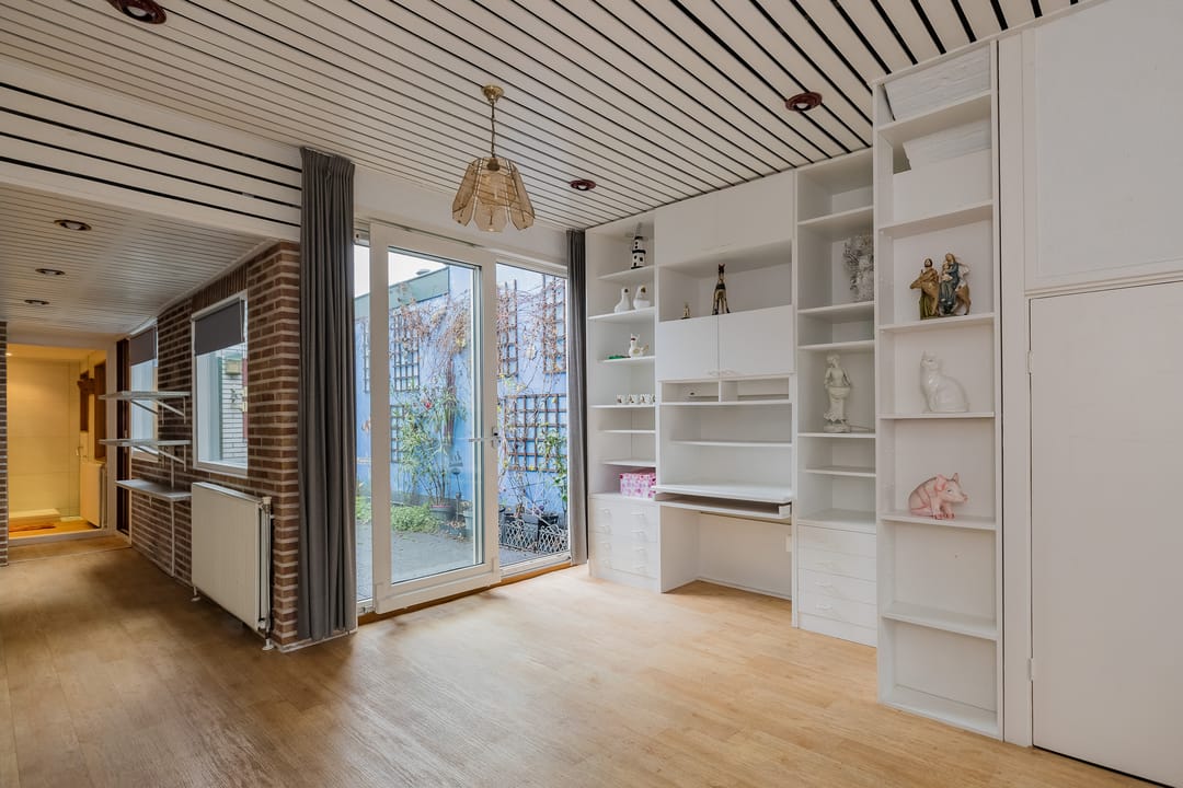 Photo 8 of Velserduinweg 252