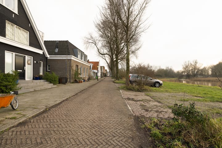 Photo 37 of Nieuwendammerdijk 457