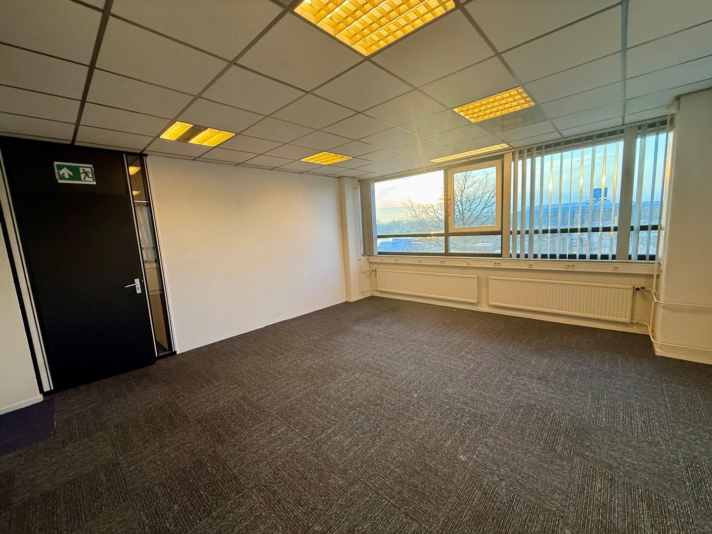 View photo 3 of Haarlemmerstraatweg 129