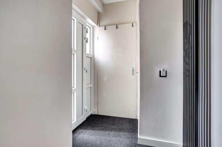 Photo 7 of Doorzwin 2254