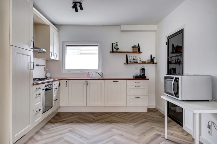 Photo 13 of Doorzwin 2254