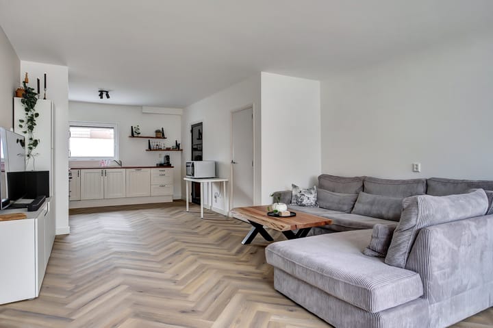 Photo 12 of Doorzwin 2254