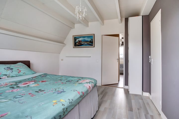 Photo 26 of Doorzwin 2254