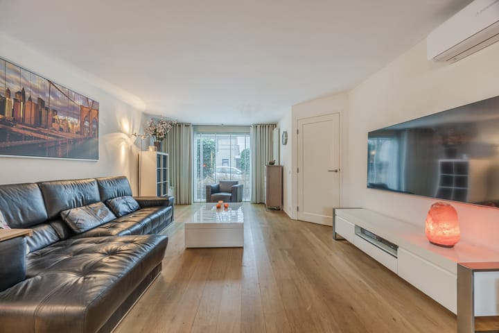 Photo 11 of Mosterdveld 7