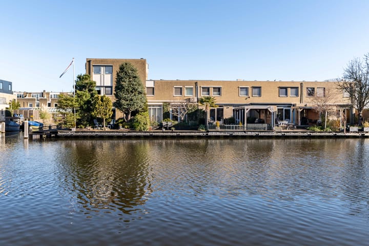 Foto 1 van Van Barenstraat 36