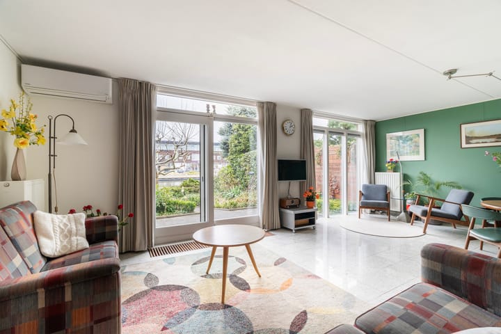 Foto 2 van Van Barenstraat 36