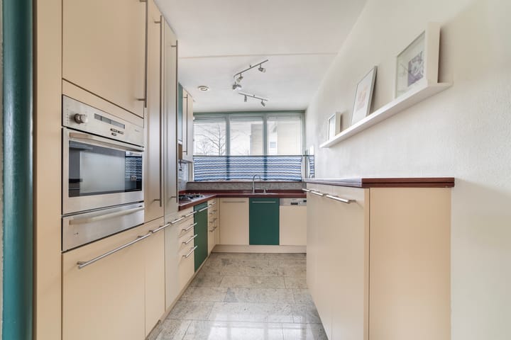 Foto 12 van Van Barenstraat 36