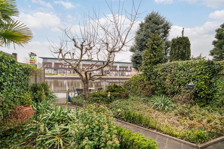 Foto 16 van Van Barenstraat 36