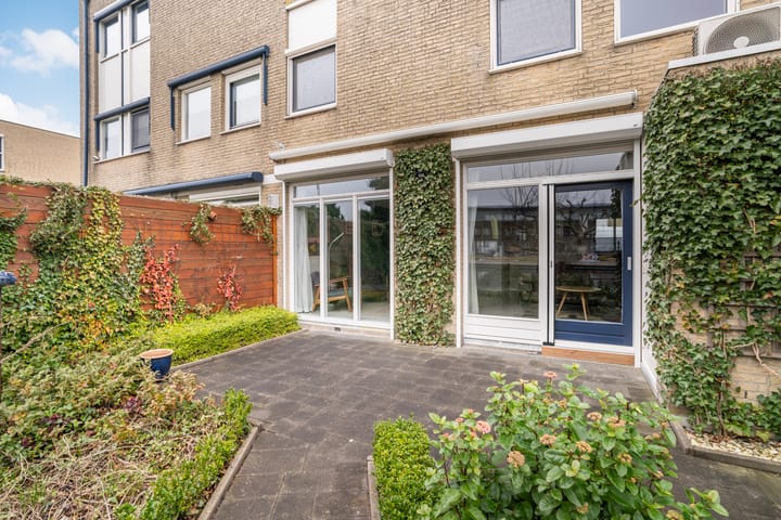 Foto 24 van Van Barenstraat 36