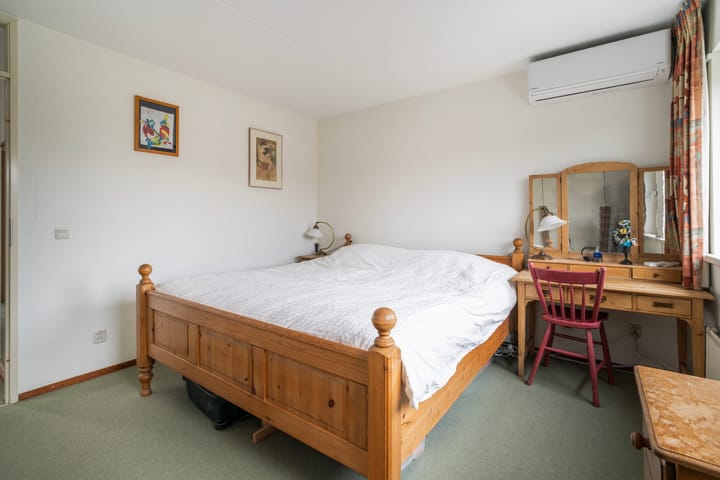 Foto 29 van Van Barenstraat 36