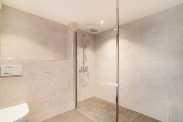 Foto 34 van Van Barenstraat 36