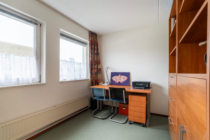 Foto 37 van Van Barenstraat 36