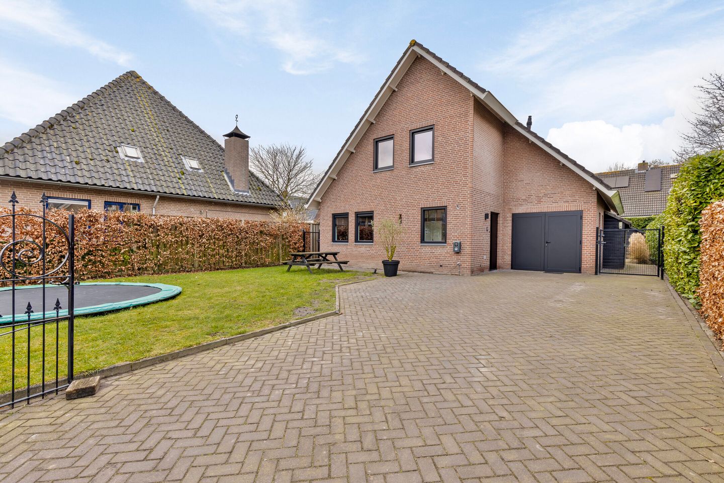 Photo 1 of Burgemeester Buijsstraat 8