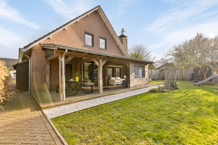 Photo 4 of Burgemeester Buijsstraat 8