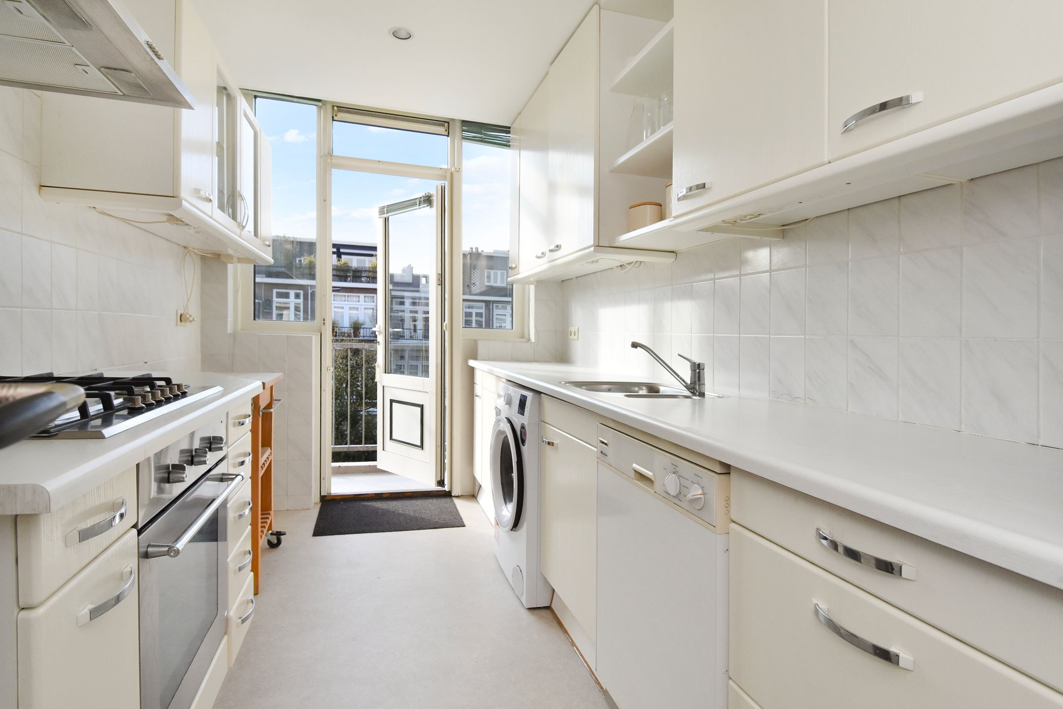 Foto 24 van Pinksterbloemplein 63