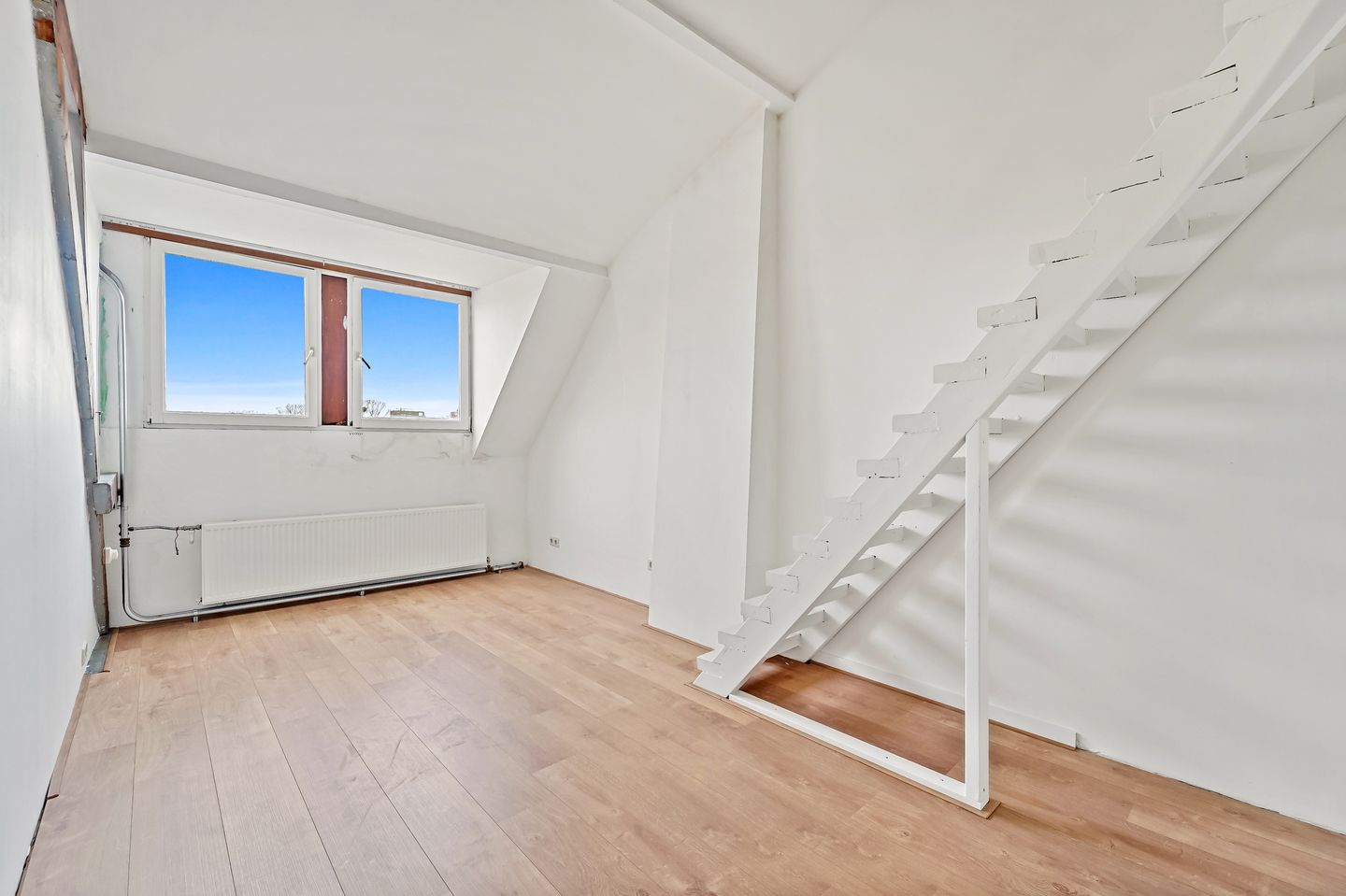 Foto 20 van Van Limburg Stirumstraat 149