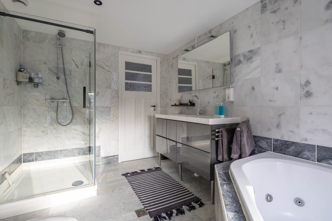 Photo 17 of Brederodestraat 8