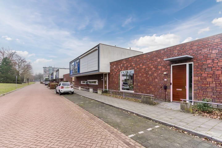 Photo 5 of Wethouder van den Eijndenstraat 12