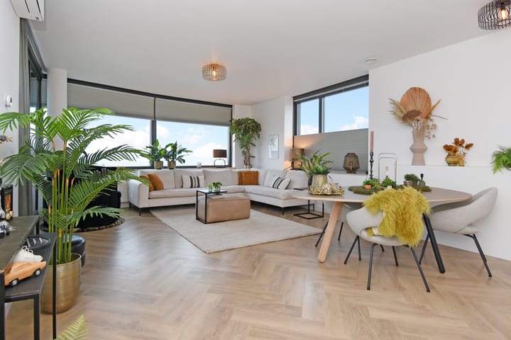 Foto 3 van Uiverplein 122