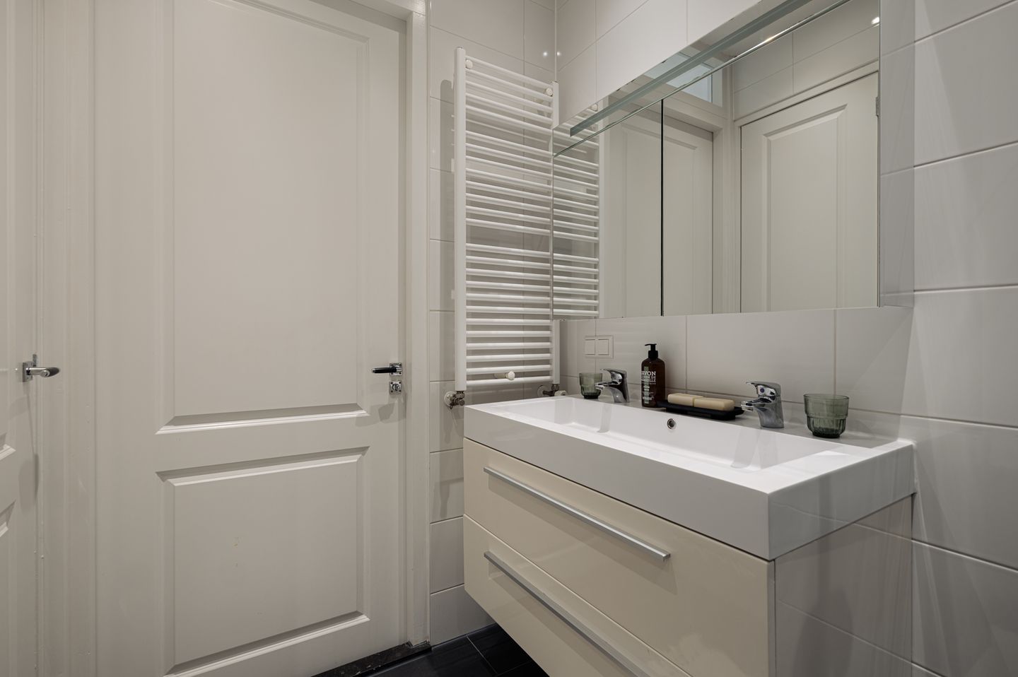 Foto 25 van Jacob van Lennepstraat 15-1