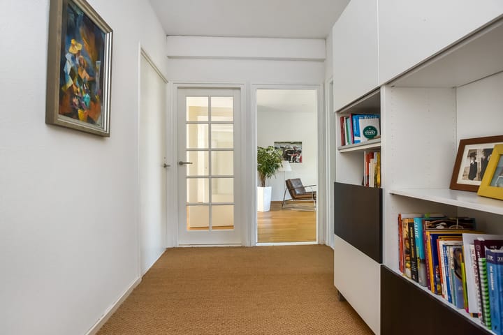 Photo 8 of Bakenbergseweg 13-3