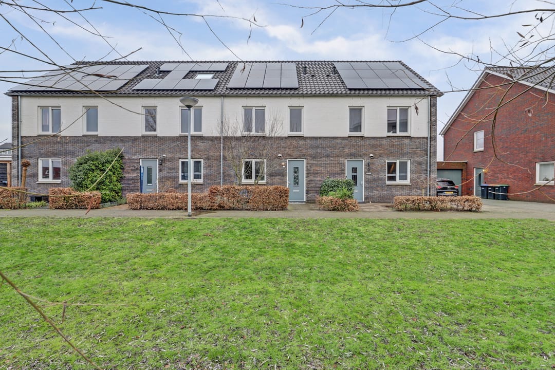 Photo 37 of De Vriendschap 8