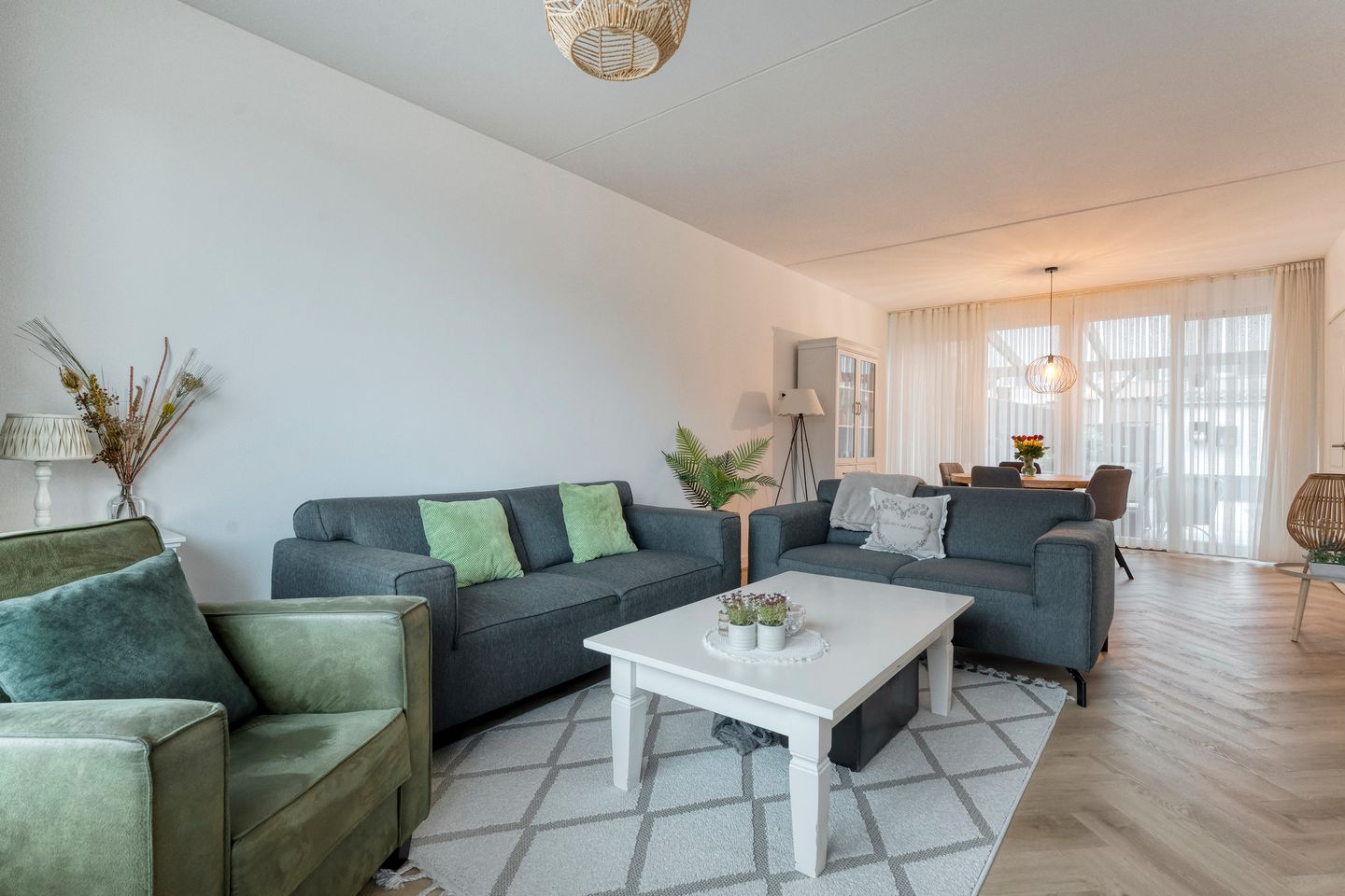 Photo 4 of Esdoornstraat 53