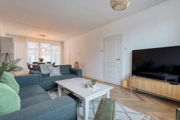 Photo 5 of Esdoornstraat 53