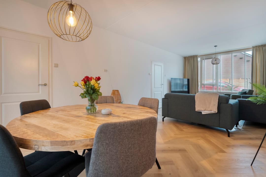 Photo 7 of Esdoornstraat 53