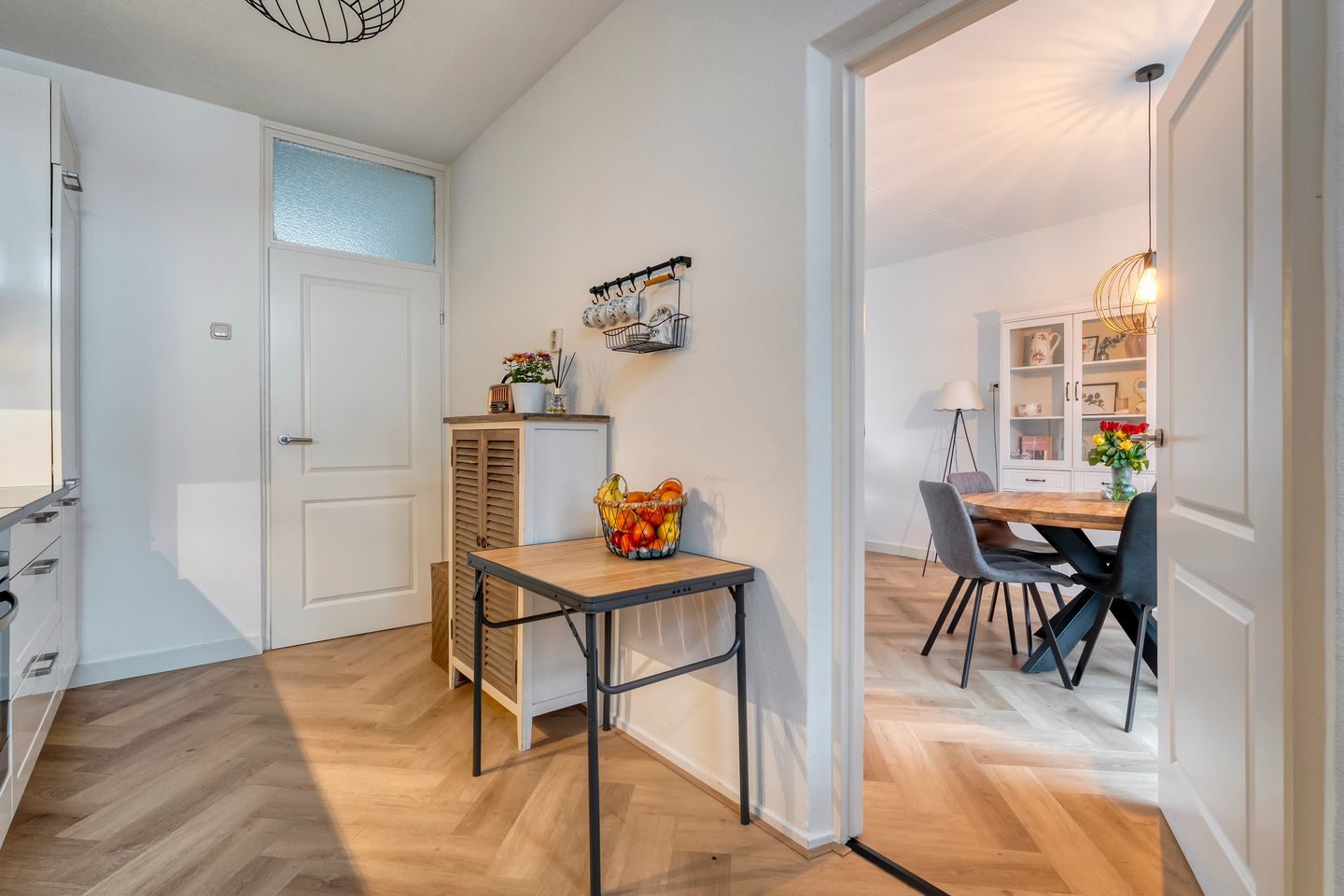 Photo 10 of Esdoornstraat 53