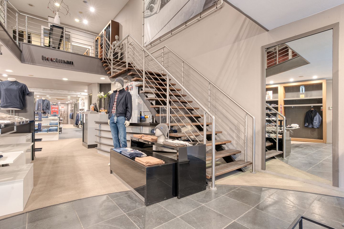 View photo 4 of Hoofdstraat 46