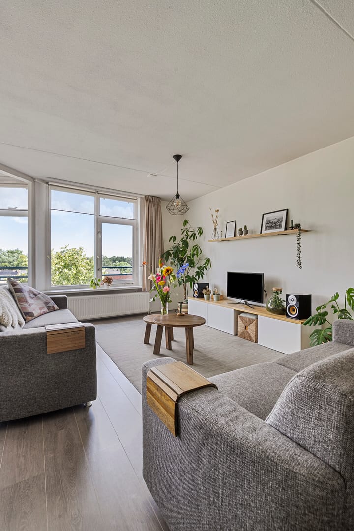 Foto 6 van Aartsbisschop Romerostraat 632