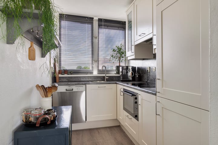 Foto 7 van Aartsbisschop Romerostraat 632