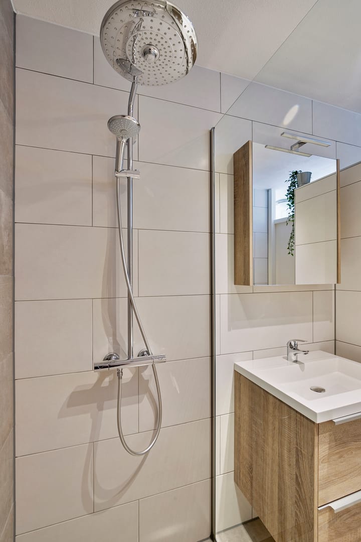 Foto 14 van Aartsbisschop Romerostraat 632