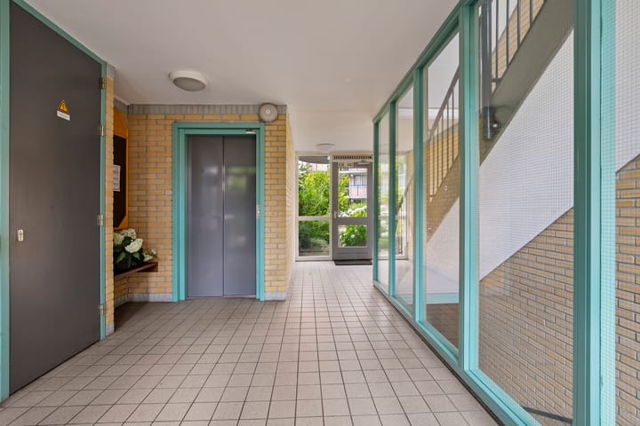 Foto 21 van Aartsbisschop Romerostraat 632